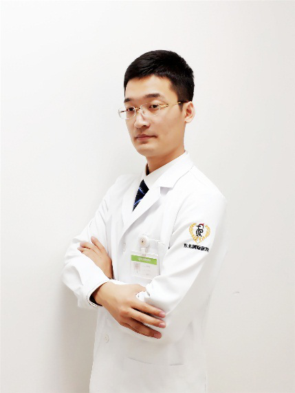 张佳龙